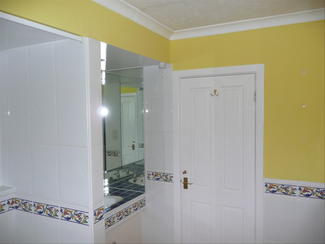 Andover family bathroom and small en-suite